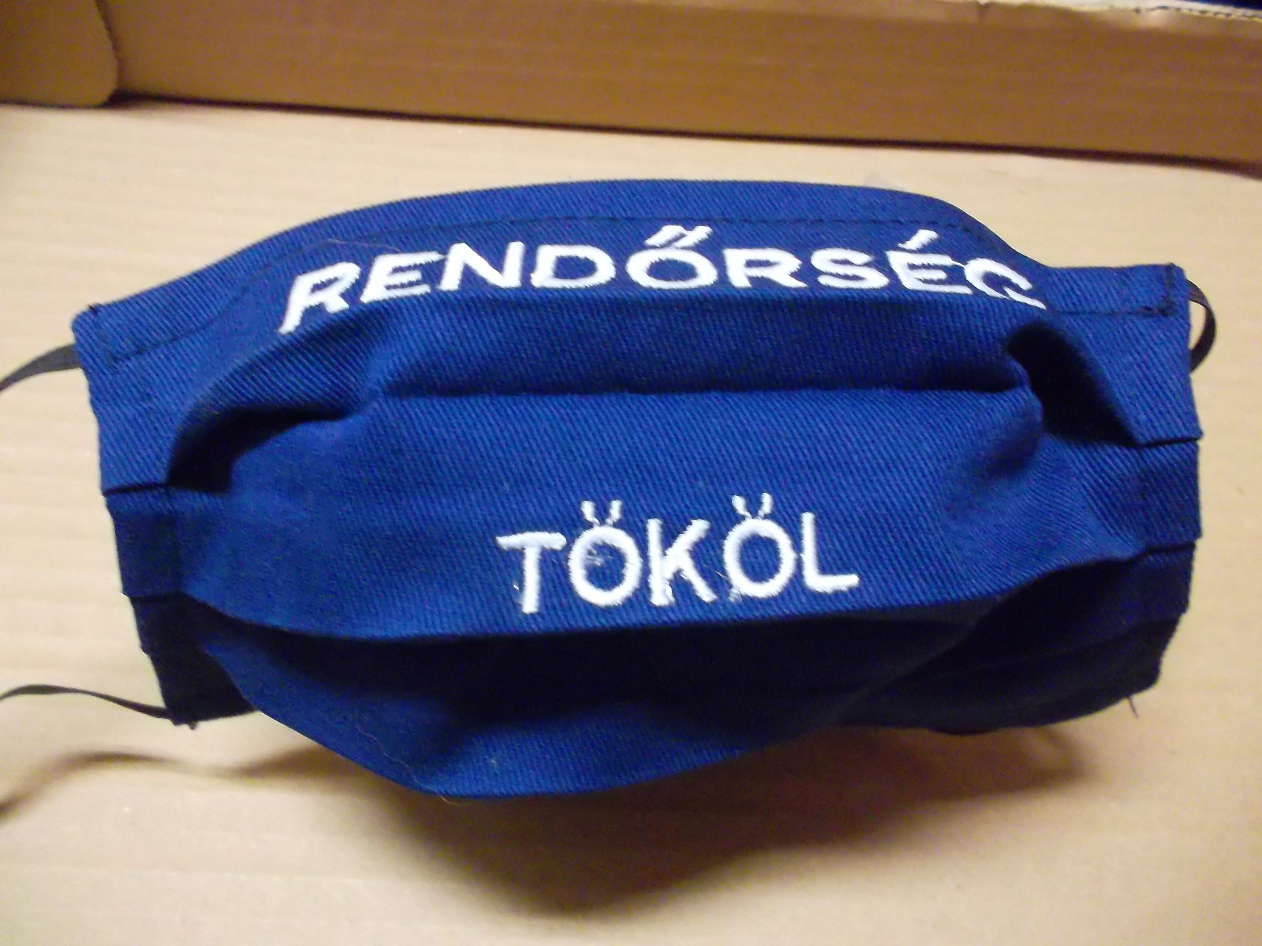 8 db feletti Színes Textil Szájmaszk Hímzett testületi megjelöléssel, a második sor ajándék! - Image 3