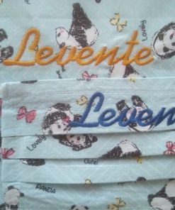 Alternative view of 2db egyedi névvel (egy sor) hímzett textil szájmaszk
