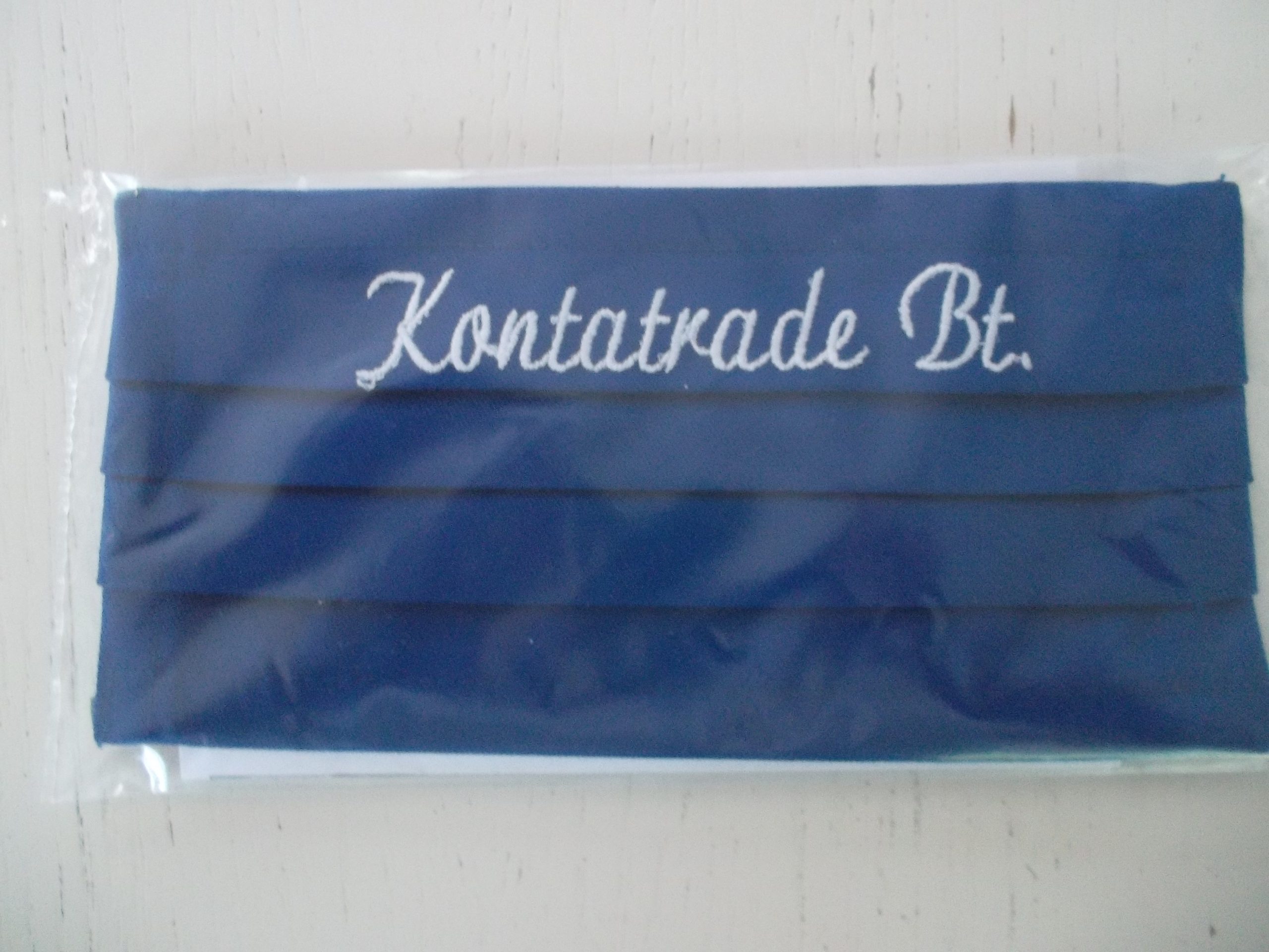 8 db Kontratrade Bt (azonos) mintával hímzett, pamut arcmaszk